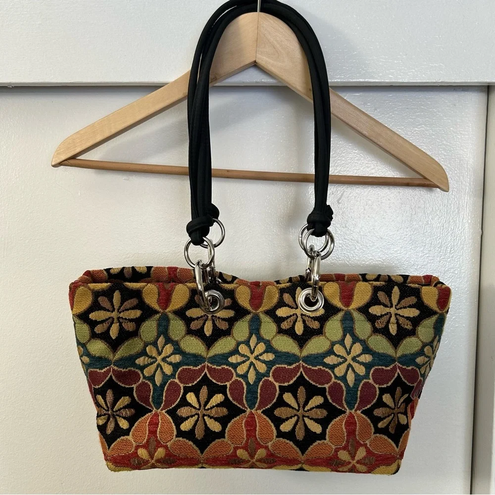 Penelope Pike Place Market - Floral Patterned Tapestry Shoulder Bag - Multicolor